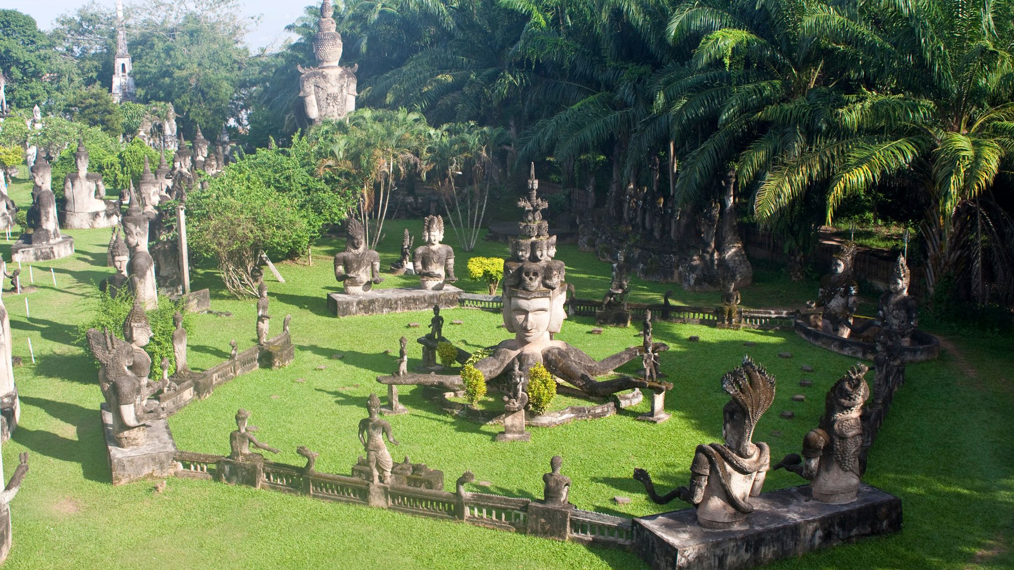 Day 2 Admire 200 Religious Images In Buddha Park