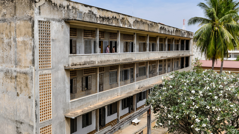 Day 2 Learn About The History Of Khmer Rouge Period At Tuol Sleng Genocide Museum