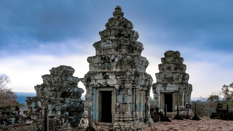 Day 4 Enjoy The Breathtaking Sunset View From Bakheng Hill