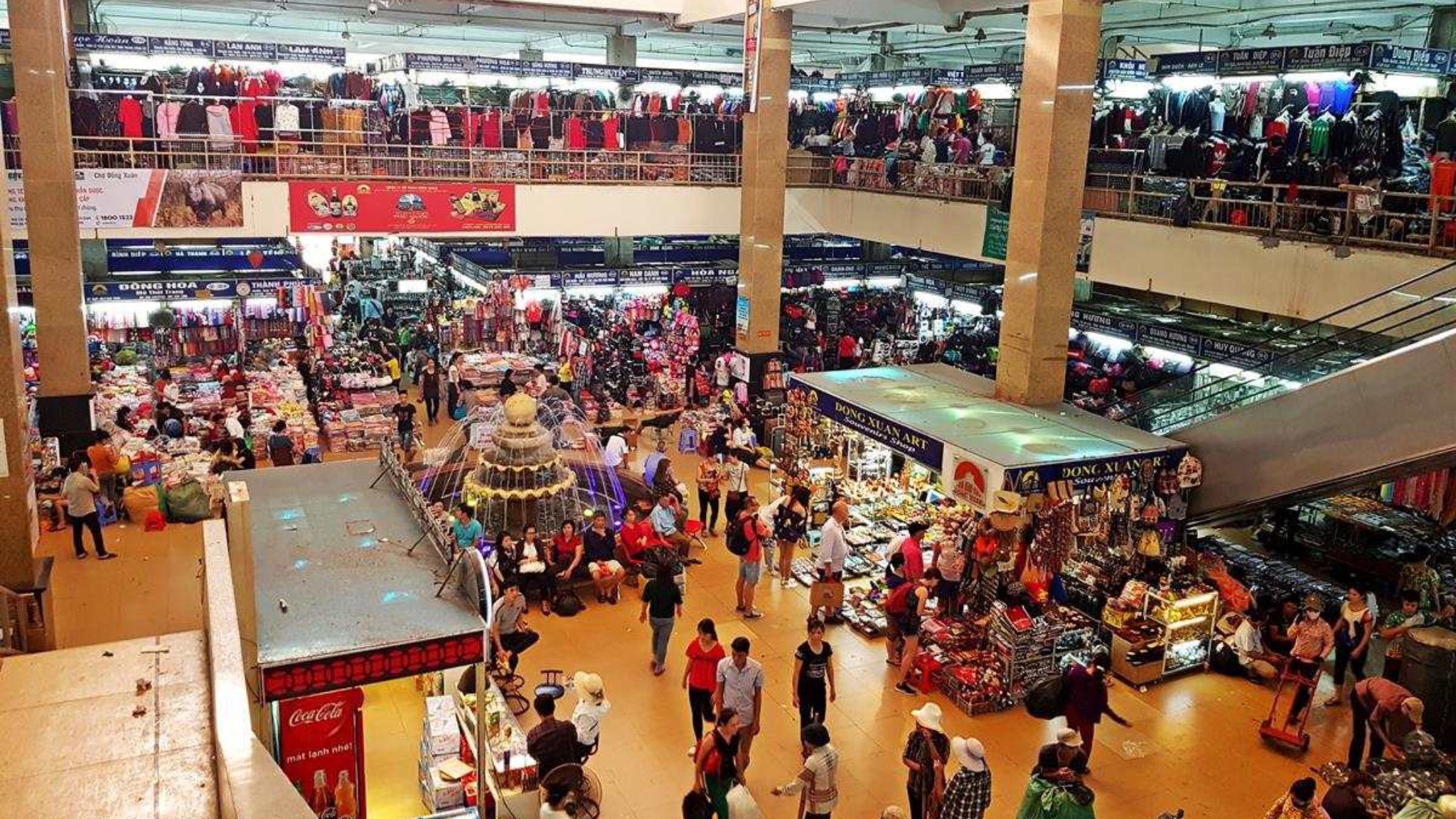 Day 2 Browse Endless Stalls Packed With Local Goods At Dong Xuan Market